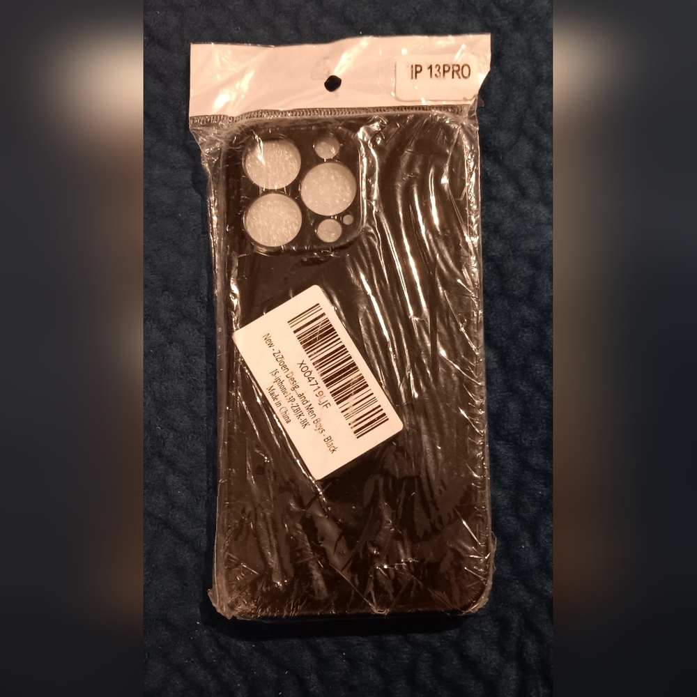 iPhone 13 Pro Case - Soft Silicone Camera Protection - Black